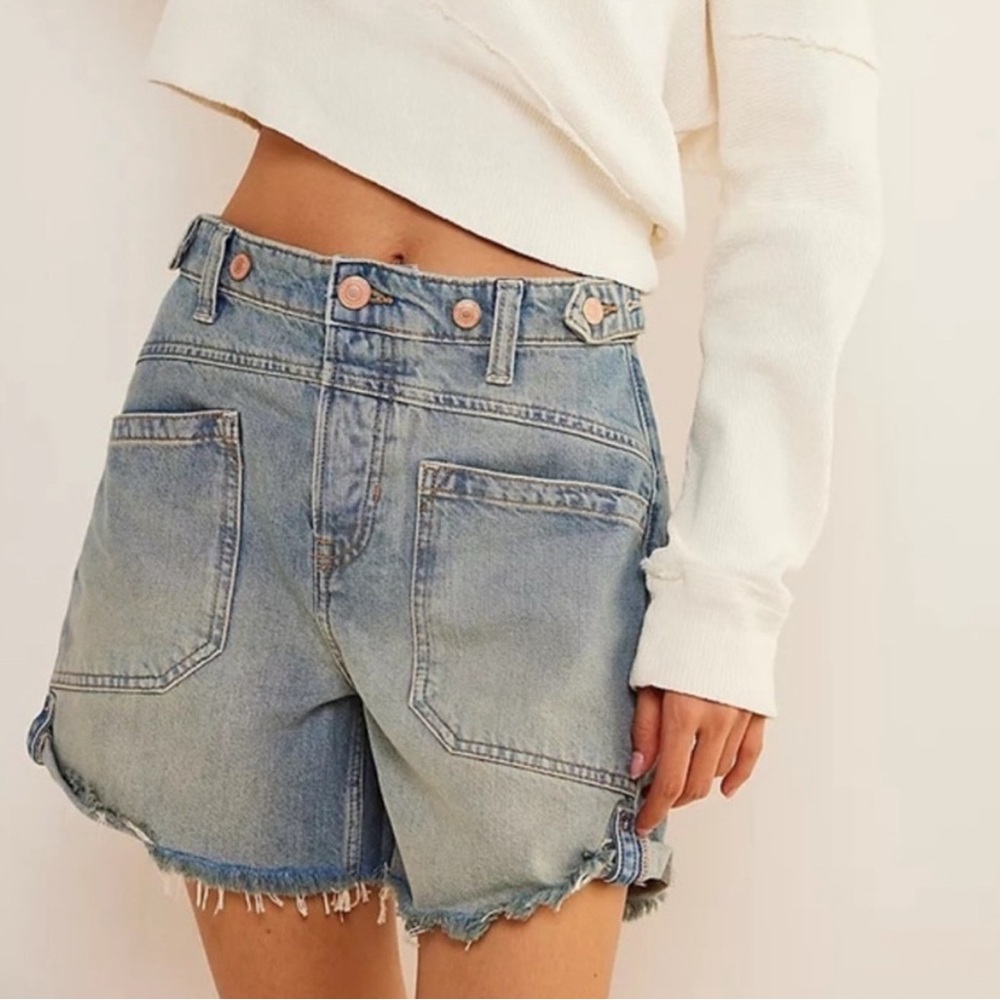 Stylish Blue Denim Women's Shorts